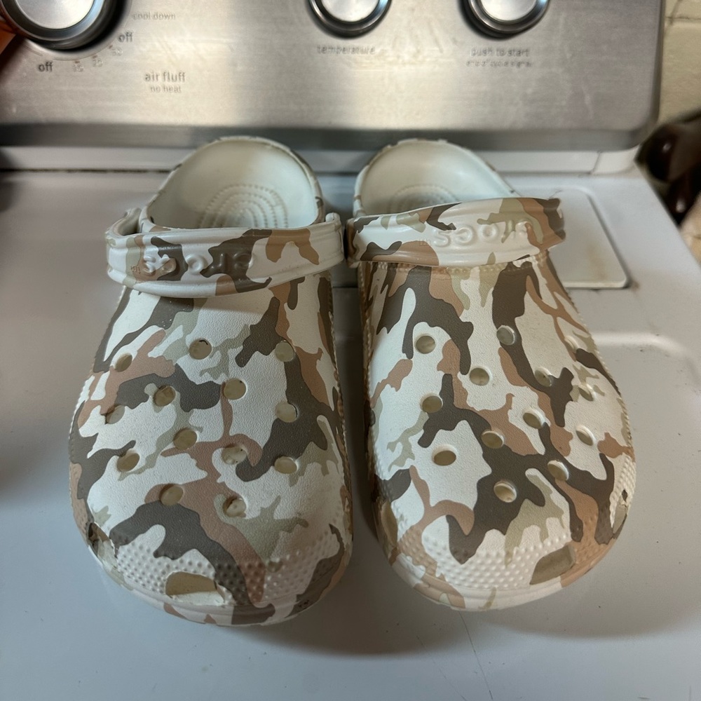 Crocs Camo
